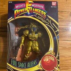 New Vtg 1993 Bandai Power Rangers Evil Space Aliens Goldar Figure 2210 in box.